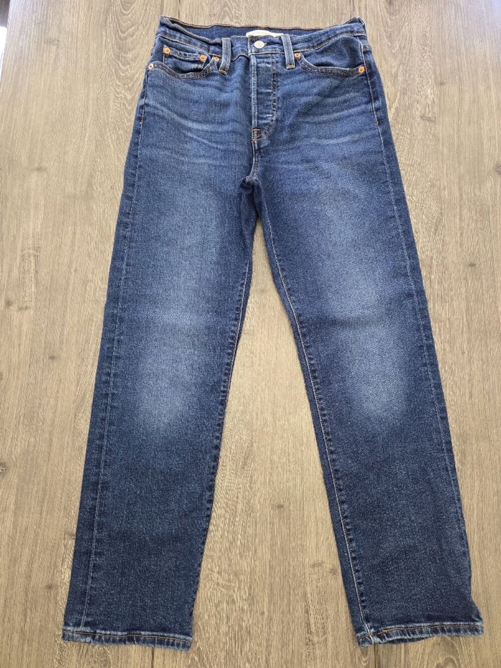 Levis Wedgie Straight High-Rise Jeans Size 28 Medium Wash Denim W28 L28